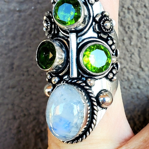 New Rainbow Moonstone & Peridot 925 Silver Statement Ring. - Picture 15 of 16